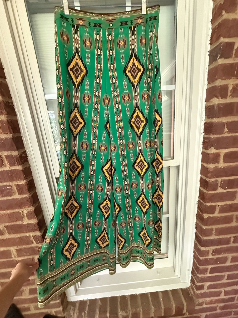 Alice + Olivia Green Aztec Print Athena Wide Leg Pant - Picture 5 of 10